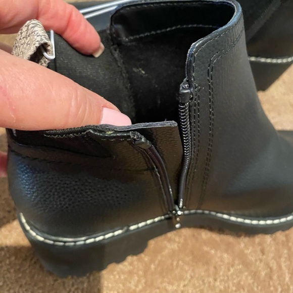 Universal thread women’s Black Ankle Boots Zipper New size 10 stylish comfort - Picture 9 of 15